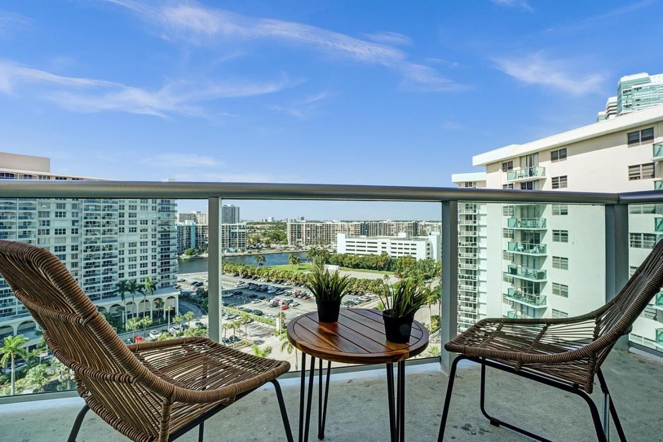הוליווד 2Bd Condo Christmas Retreat Pool Beachside מראה חיצוני תמונה